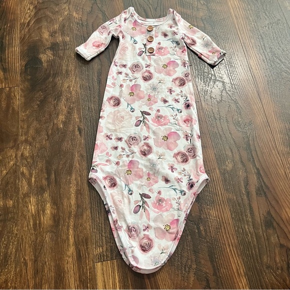 Caden Lane Knot Gown Floral 7-14 lbs - Picture 1 of 3